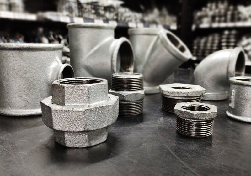 Critérios técnicos para escolha de conexões galvanizadas em sistemas de combate a incêndio